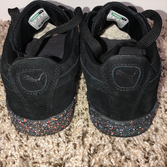 Suede Classic Pumas - Picture 4 of 7